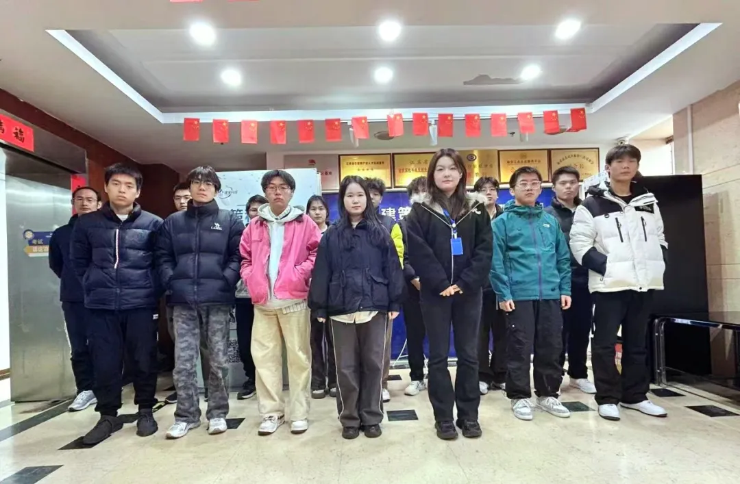 叮！結(jié)班成功！這張合照，是我們努力的最好